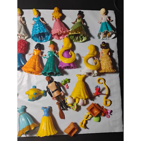 Disney Princess Magiclip Figure Lot 19 Figures Accessories & More - Picture 7 of 10